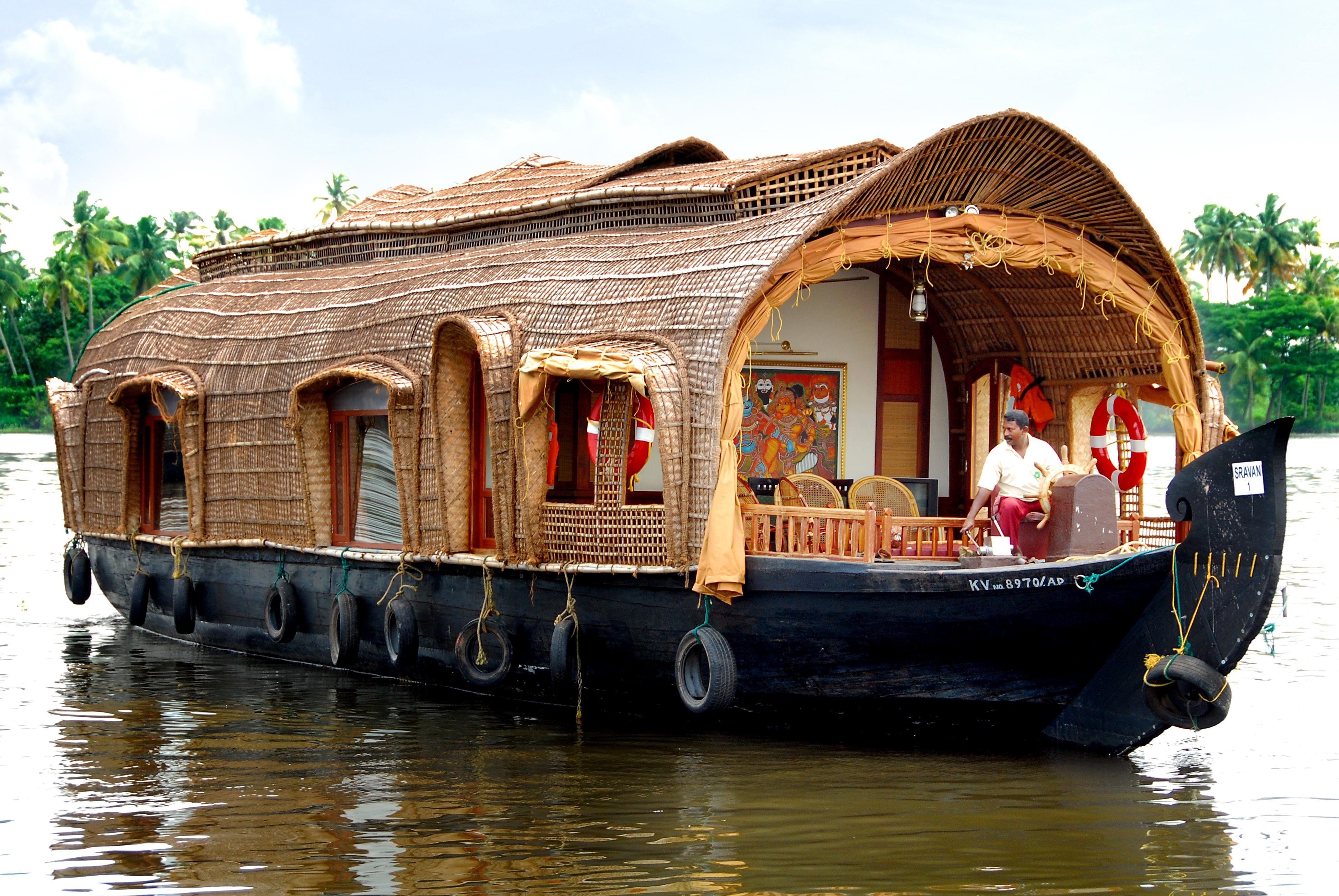 small houseboat tour