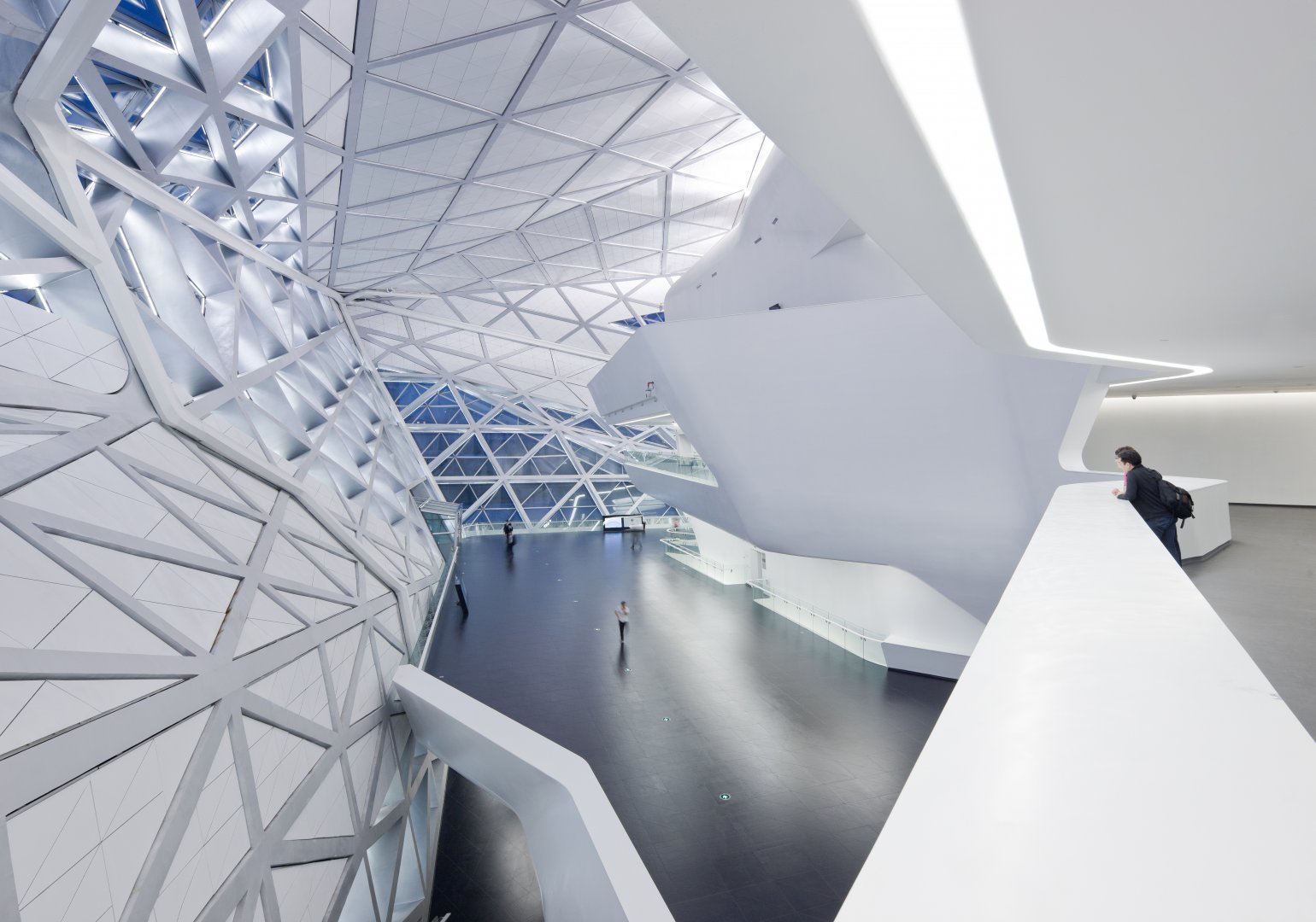 Zaha Hadid, su diseño ultra-orgánico y su visión futurista llegan al MUAC