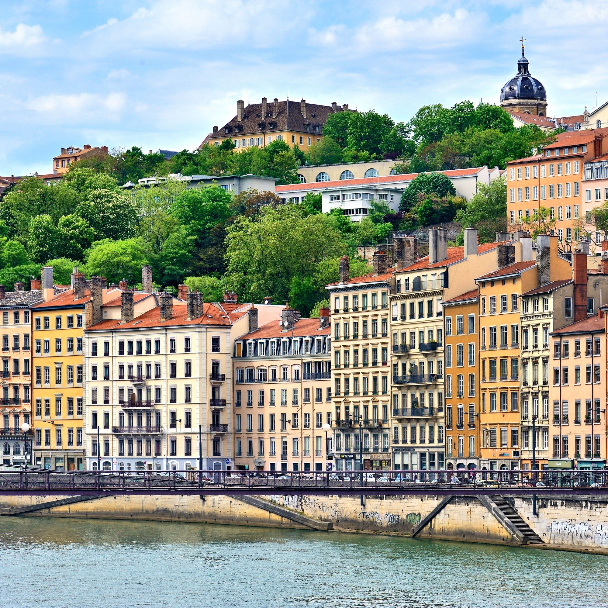 lyon travel reddit