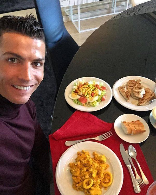 Cristiano Ronaldo Eating Beans