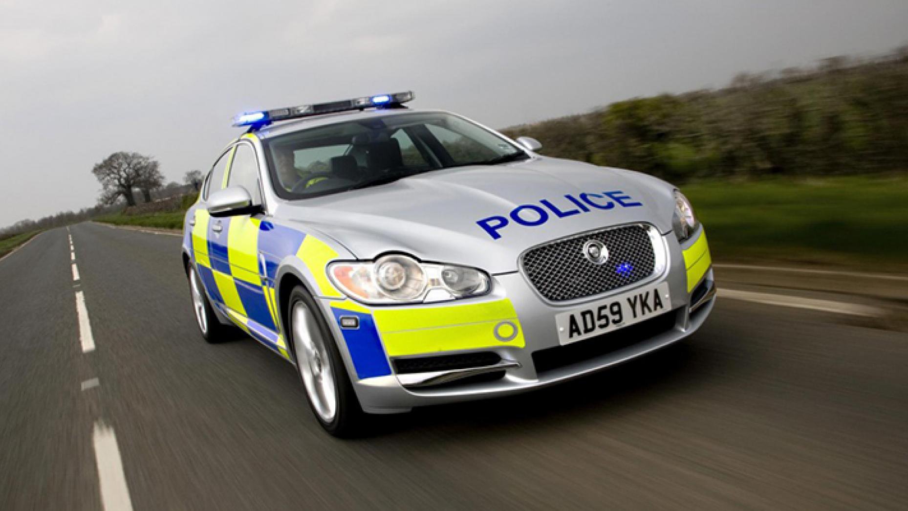 These 10 Superfast Mean Police Cars From Around The World ...