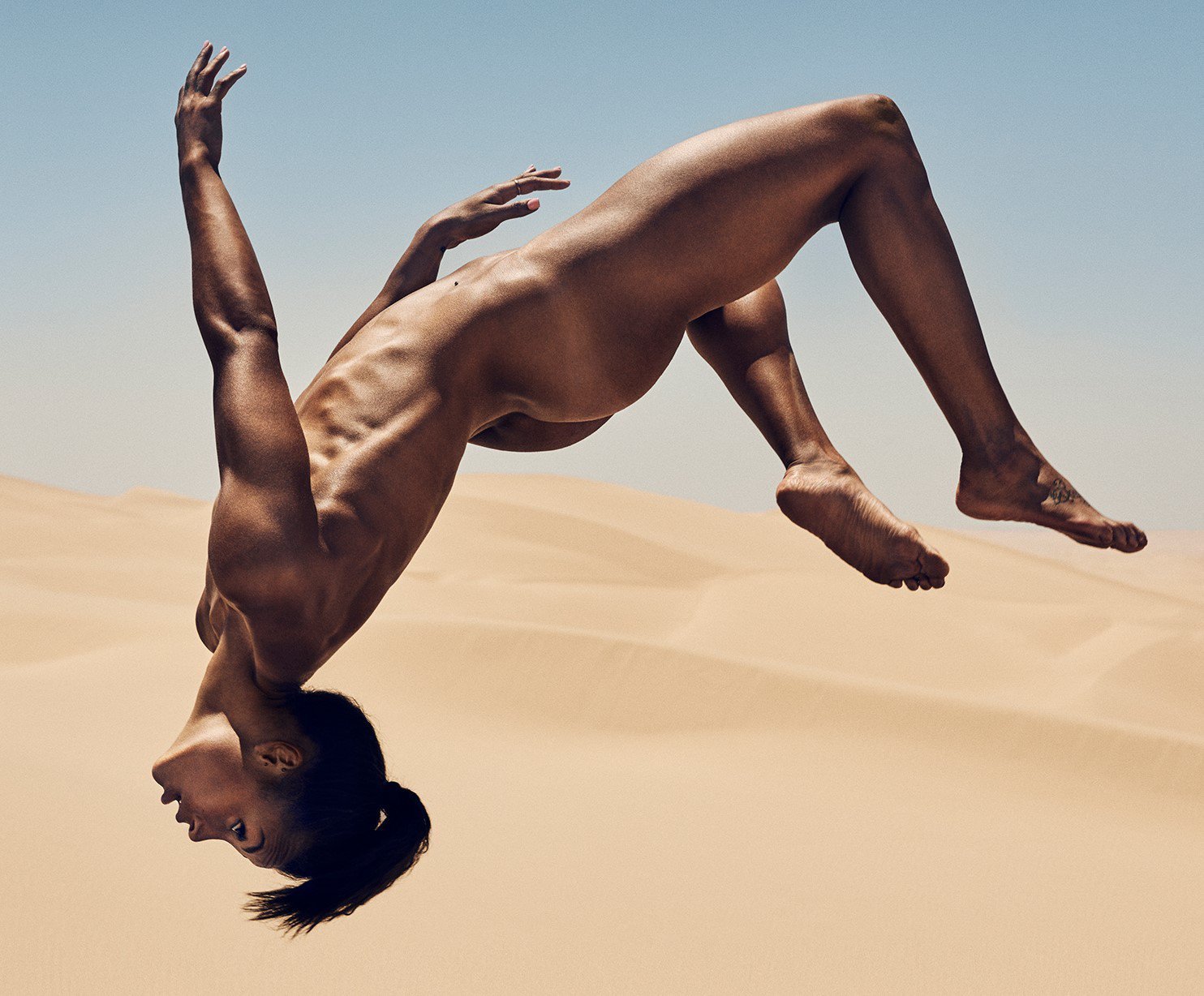 Powerful Athletes Pose Nude For Espns Stunning Body Issue Daftsex Hd