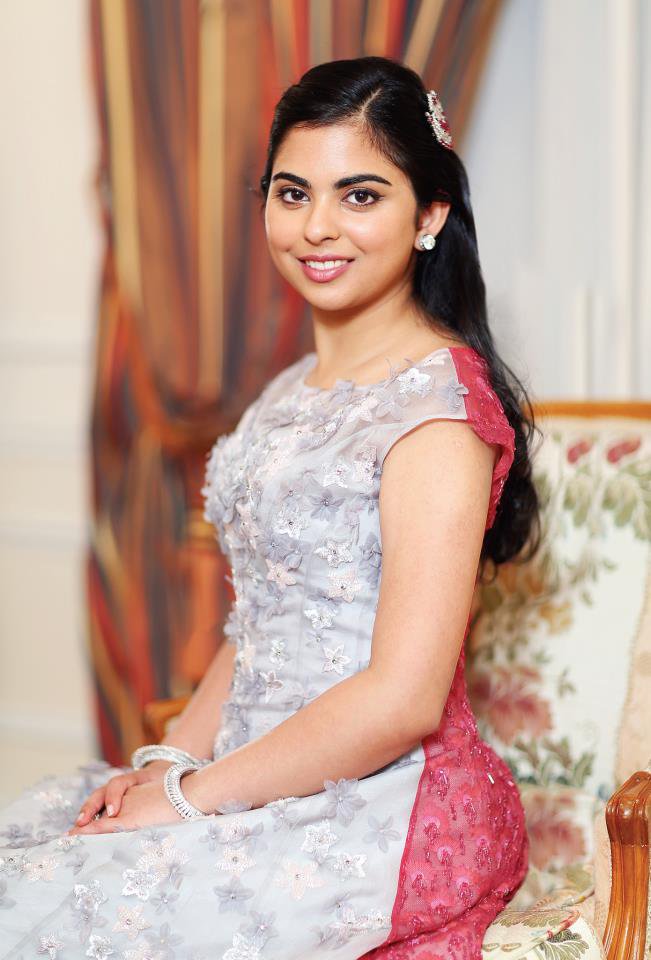 From Modelling To Hanging Out With Celebs Mukesh Ambani S Daughter Isha Leads A Glamorous Life