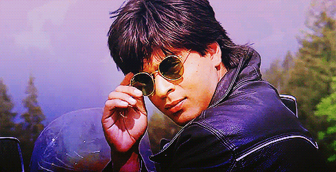 shah-rukh-khan-romantic-hero-dress-code-fashion-dilwale-dulhania-le-jayenge-kuch-kuch-hota-hai