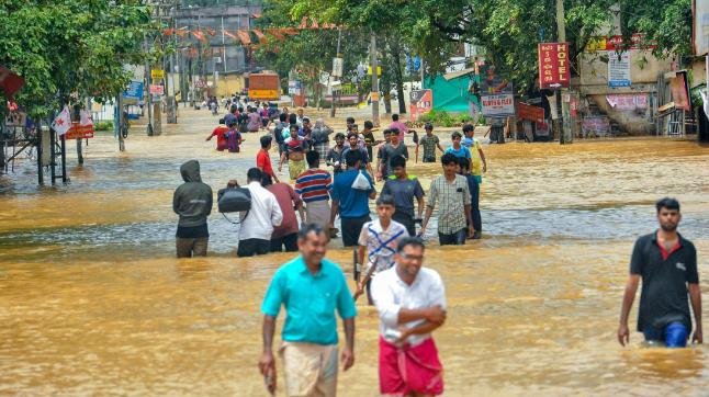 This Man Worked Tirelessly As A Relief Worker In Kerala ...