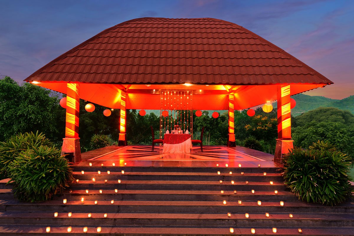 10 Gorgeous Wedding Resorts You Can Pick In India Because Lake