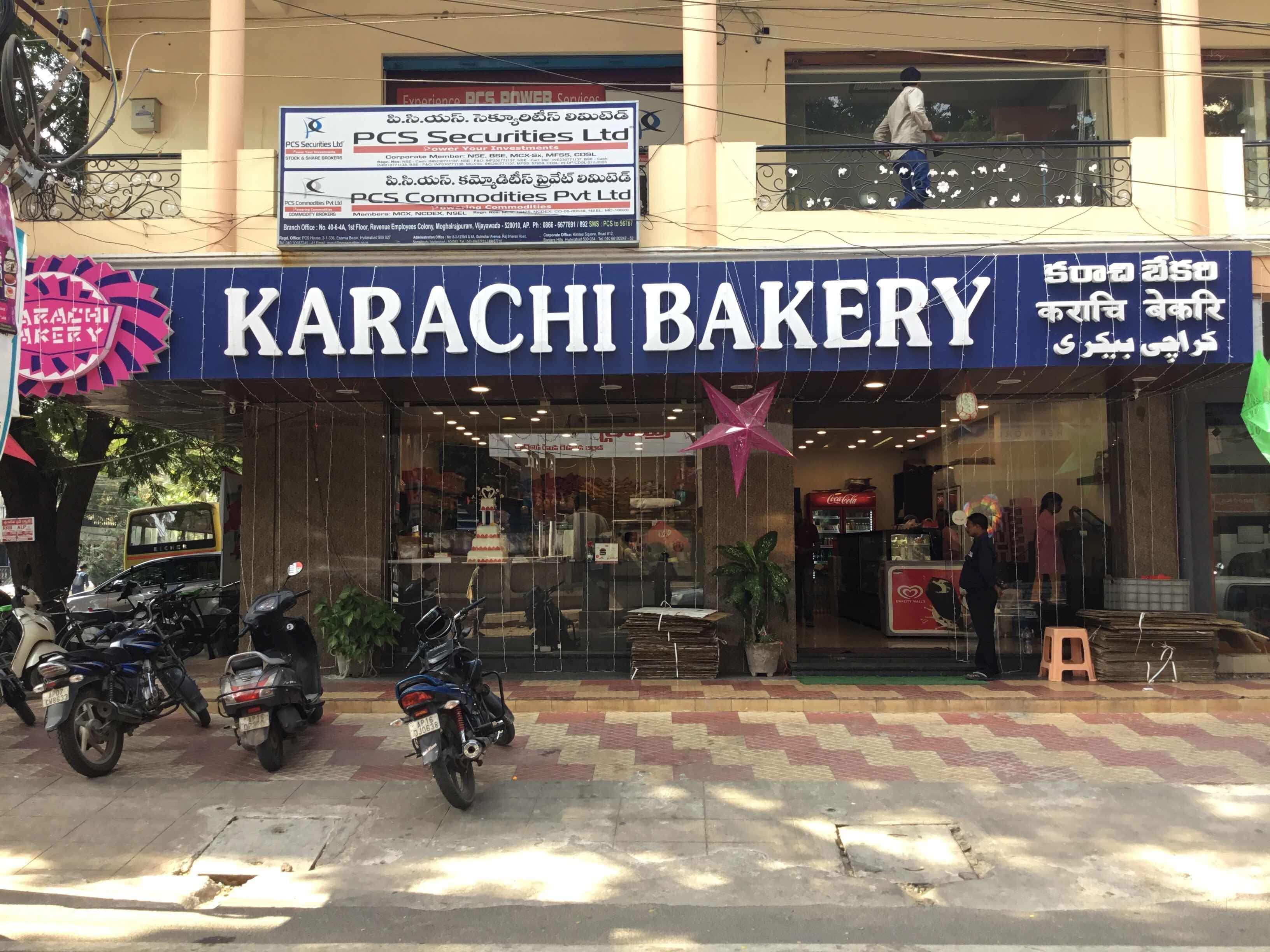 Protest In Front Of Karachi Bakery After Pulwama Attack Is ...