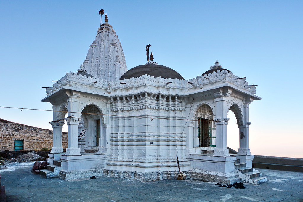 These 12 Jain Temples Across India Are A Beautiful Testimony To The