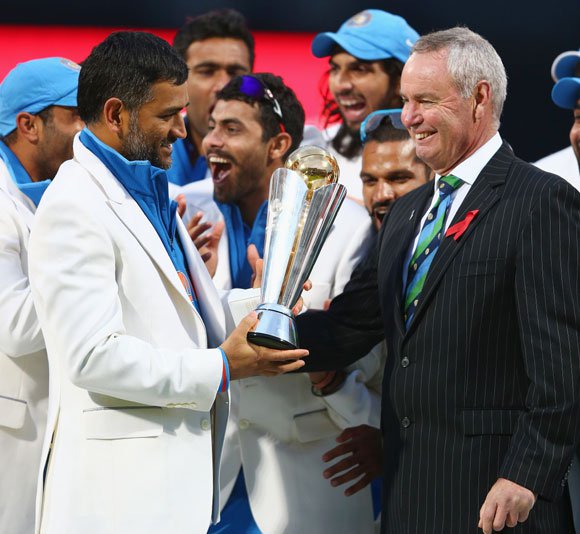 2013 ICC CHampionshop trophy