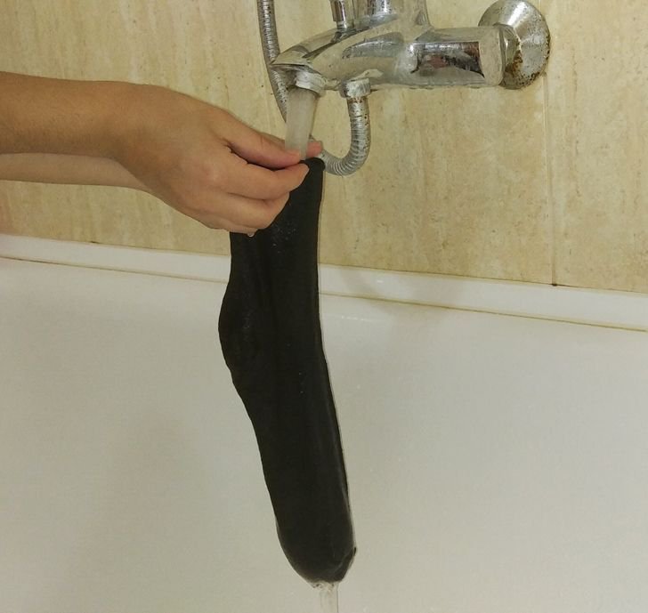 18 ridiculous things we all did in childhood
