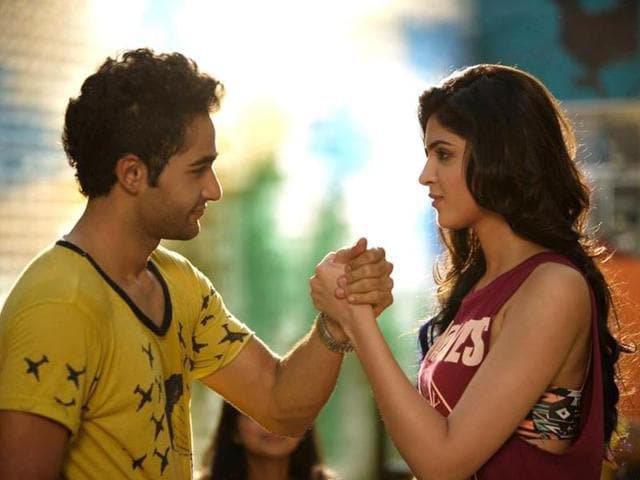 Lekar Hum Deewana Dil.