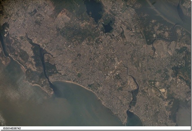 14 Absolutely Surreal Photos Of India From The International Space Station