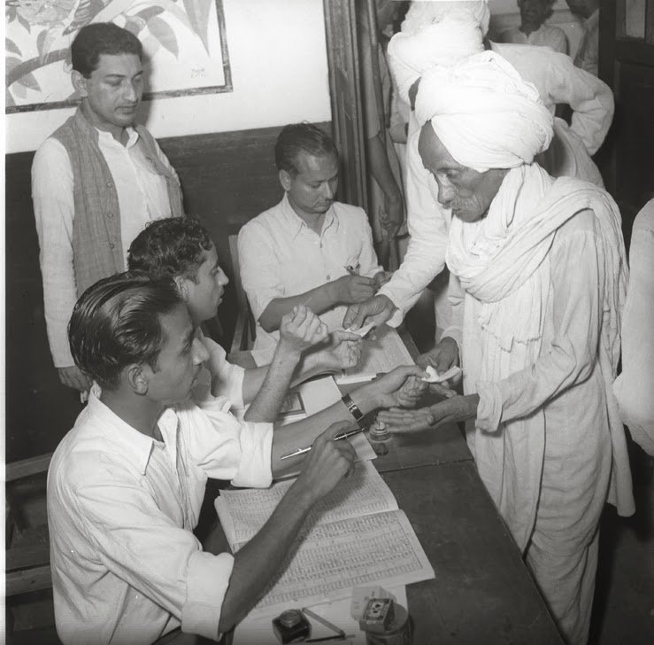 15 Incredible Pictures Of Indias First Elections